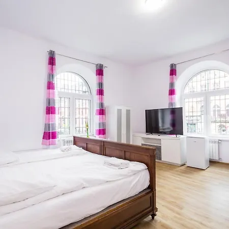 Jacuzzi Jm Rooms Apartment Wawelofts Krasków Eksteriør bilde
